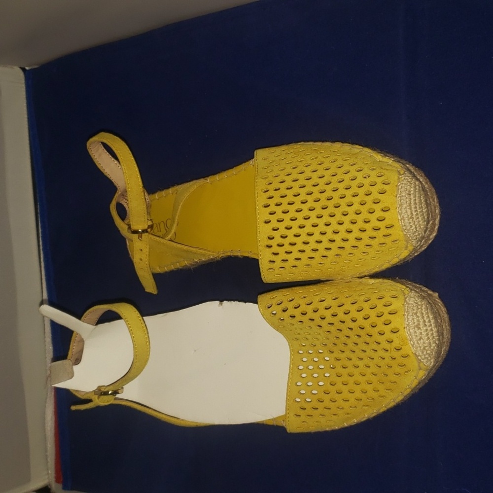 Franco sarto straps around ankle, with holes in closed toe size 9m never wore